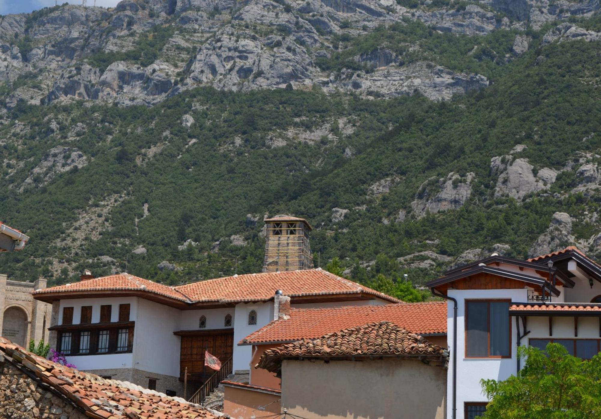 The House Of Dollma , Inside Kruja Castle Hotel Eksteriør billede