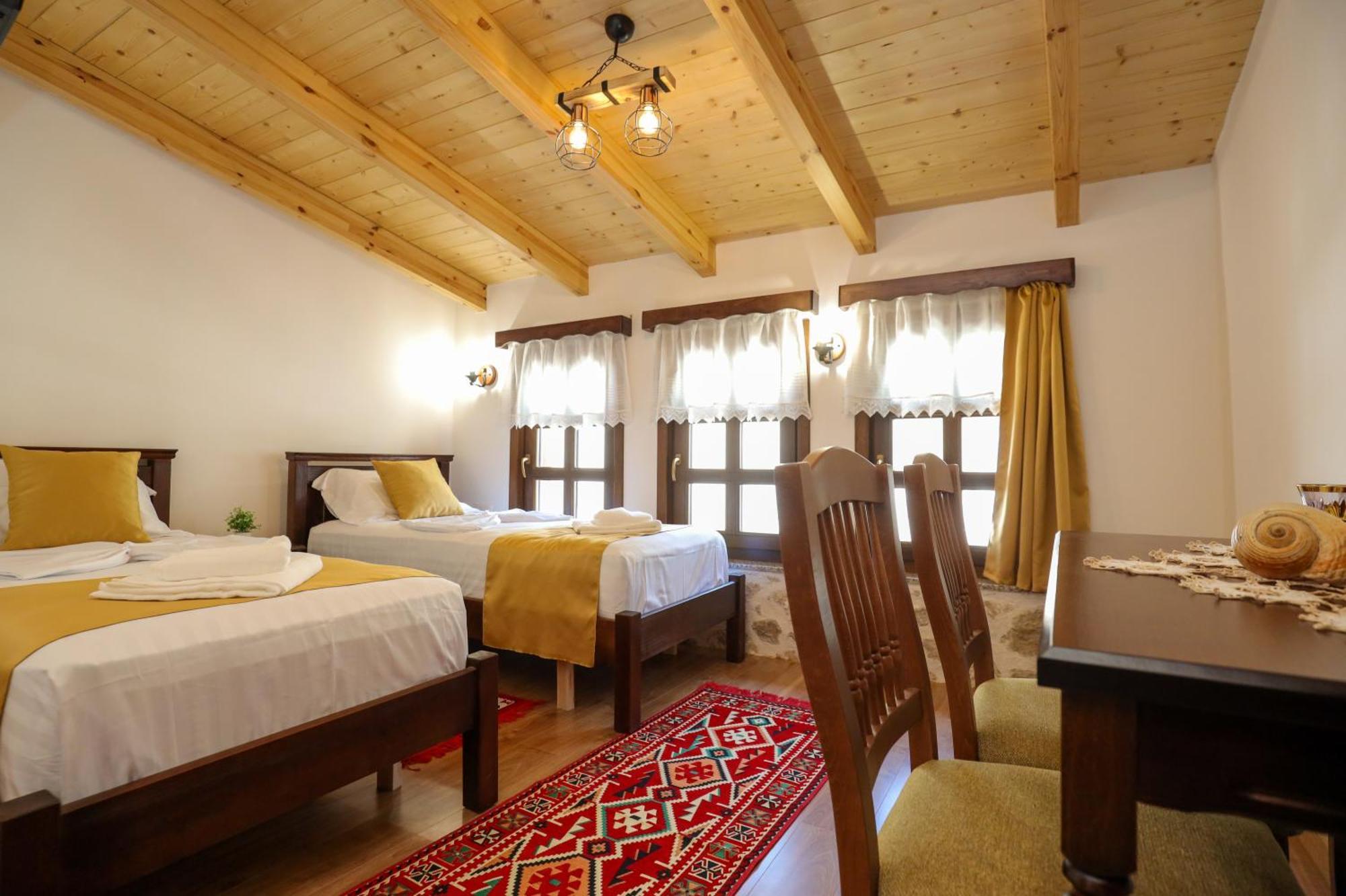 The House Of Dollma , Inside Kruja Castle Hotel Eksteriør billede