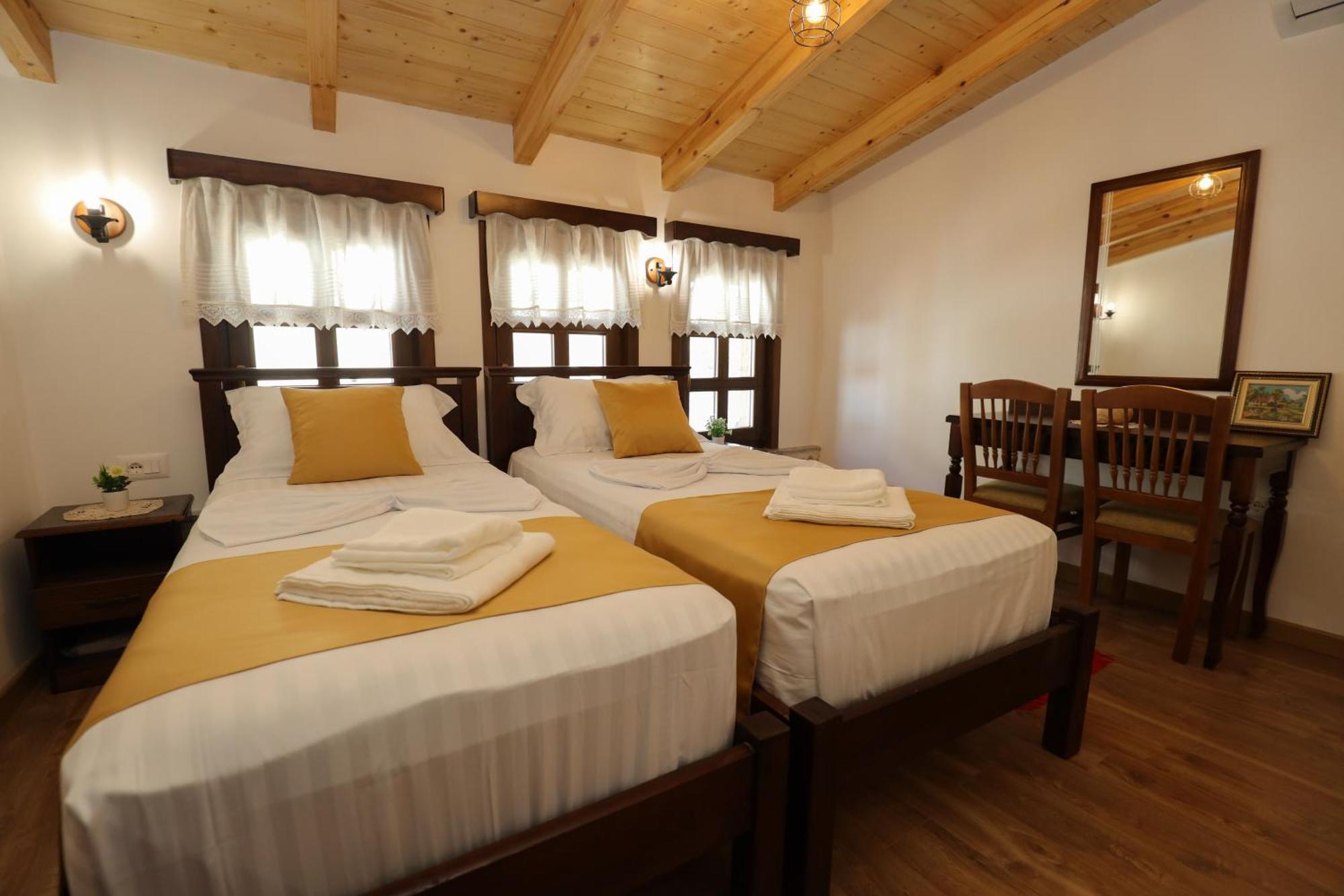 The House Of Dollma , Inside Kruja Castle Hotel Eksteriør billede