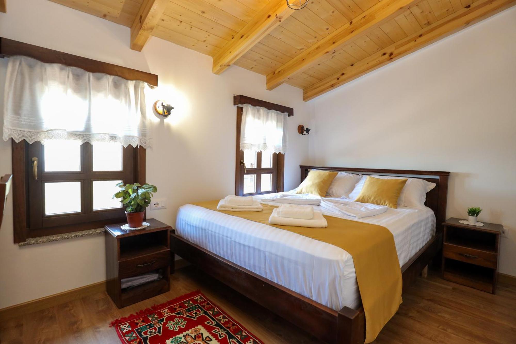 The House Of Dollma , Inside Kruja Castle Hotel Eksteriør billede