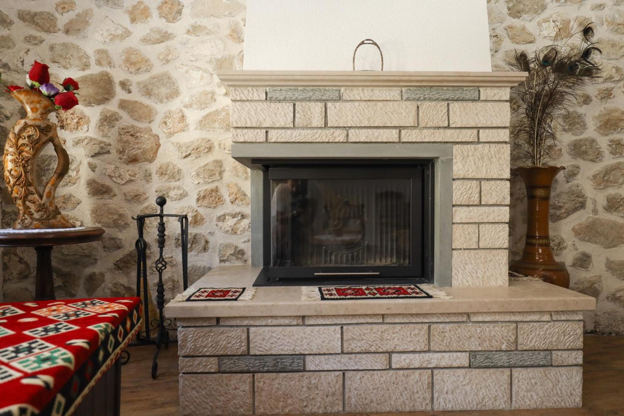 The House Of Dollma , Inside Kruja Castle Hotel Eksteriør billede
