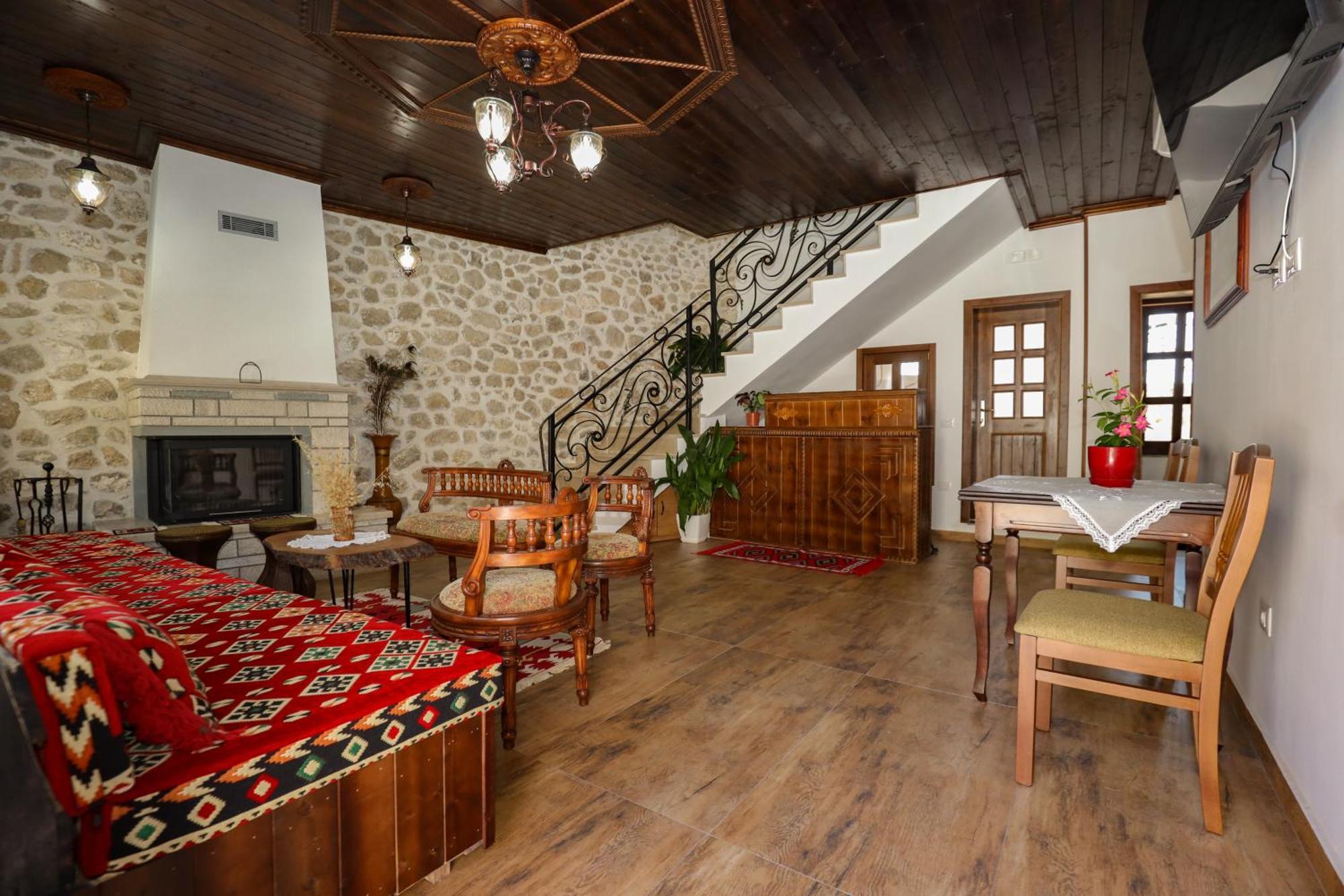 The House Of Dollma , Inside Kruja Castle Hotel Eksteriør billede