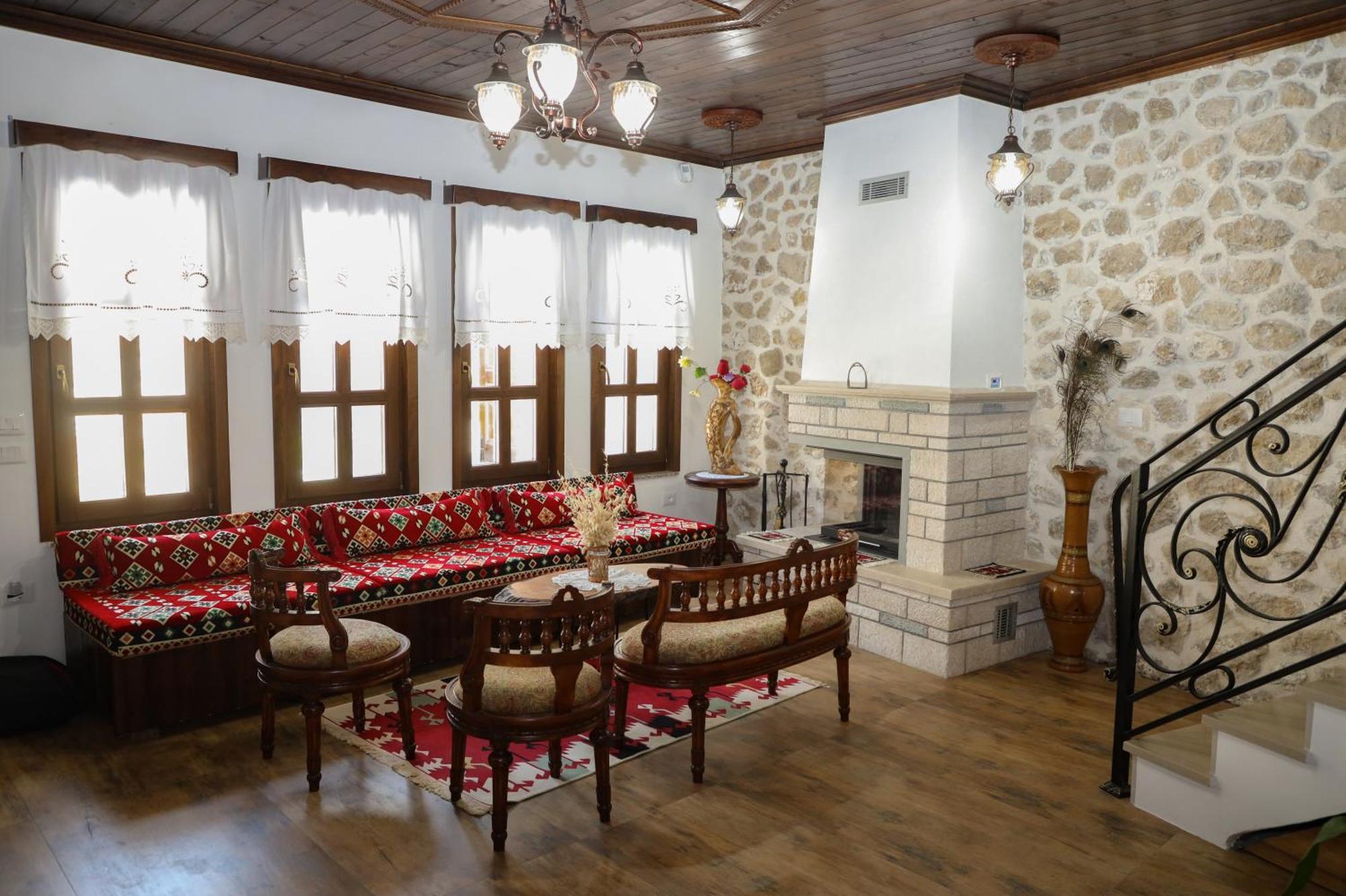 The House Of Dollma , Inside Kruja Castle Hotel Eksteriør billede