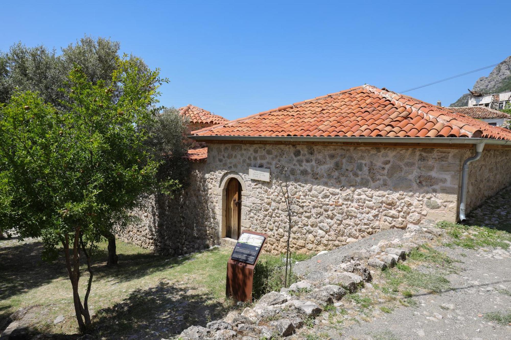 The House Of Dollma , Inside Kruja Castle Hotel Eksteriør billede