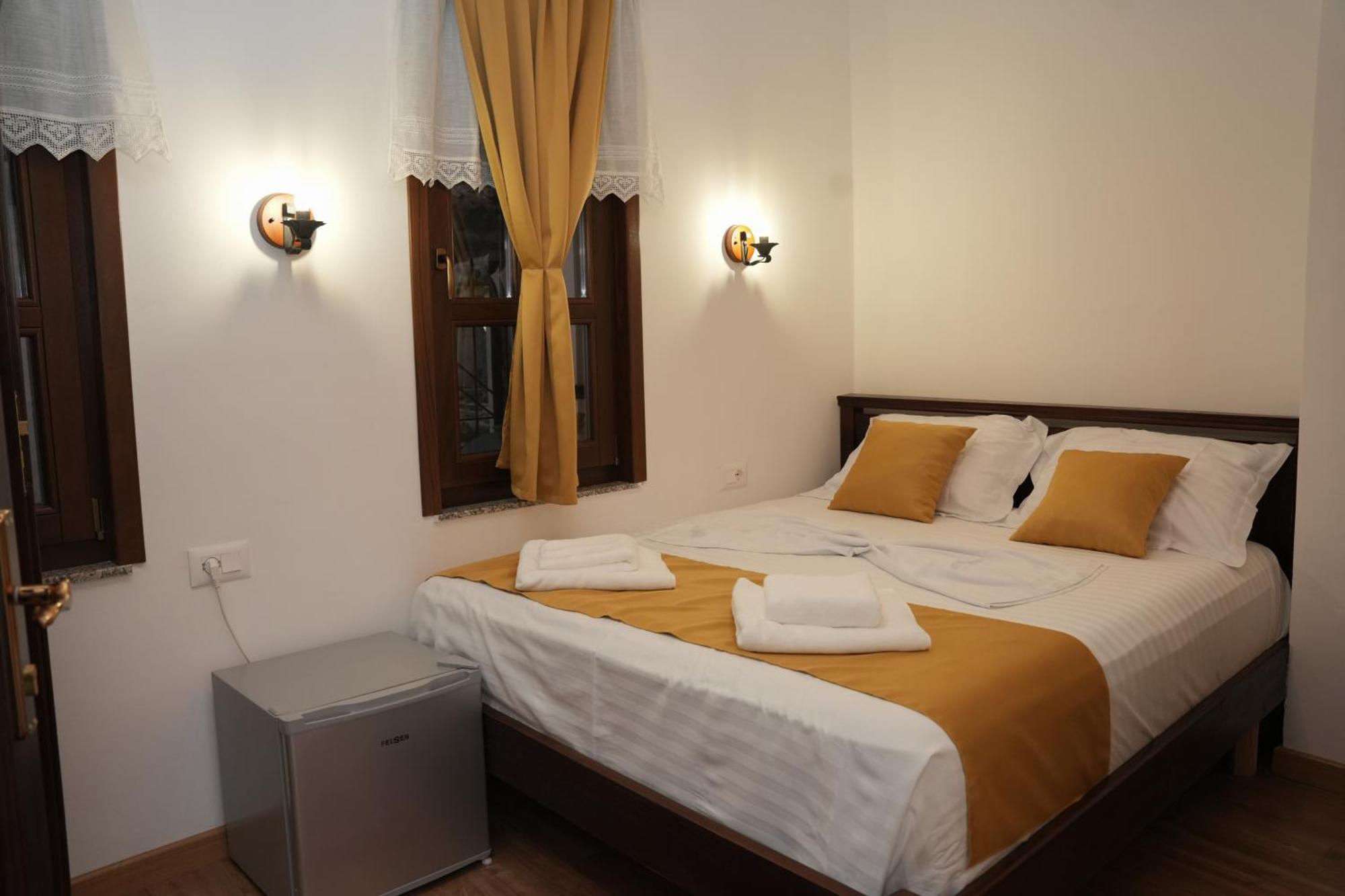 The House Of Dollma , Inside Kruja Castle Hotel Eksteriør billede